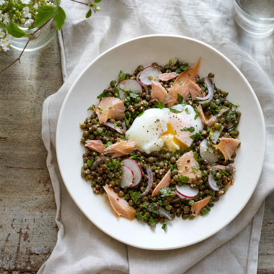 Lentil salad with smoked trout, egg and radishes