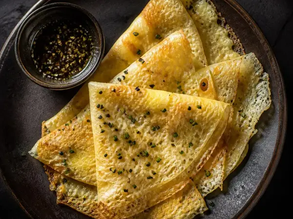 Qatari Regag Egg Cheese Crepes, finished dish