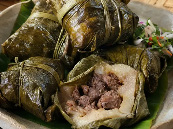 Vanuatuan Tuluk Beef Yam Parcels, plated as a finished dinner